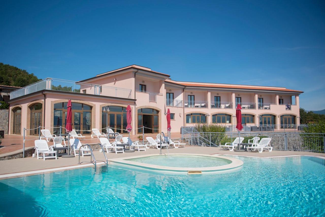 Hotel Caluna Charme サン・ジョヴァンニ・ア・ピーロ エクステリア 写真