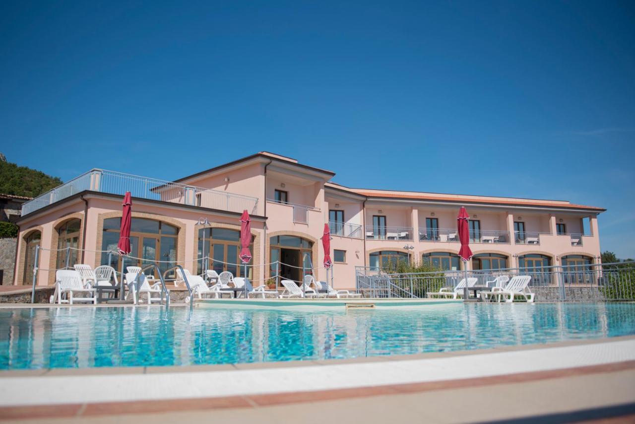 Hotel Caluna Charme サン・ジョヴァンニ・ア・ピーロ エクステリア 写真