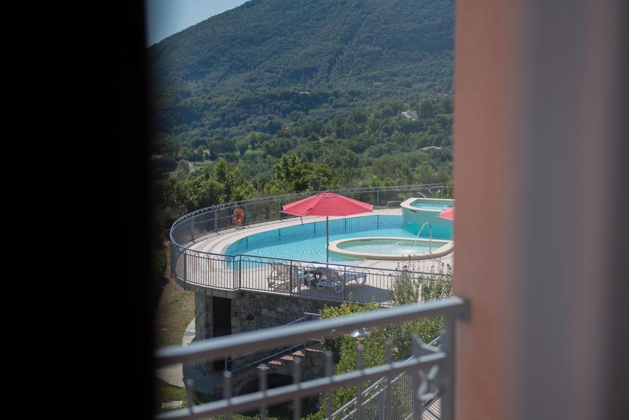 Hotel Caluna Charme サン・ジョヴァンニ・ア・ピーロ エクステリア 写真